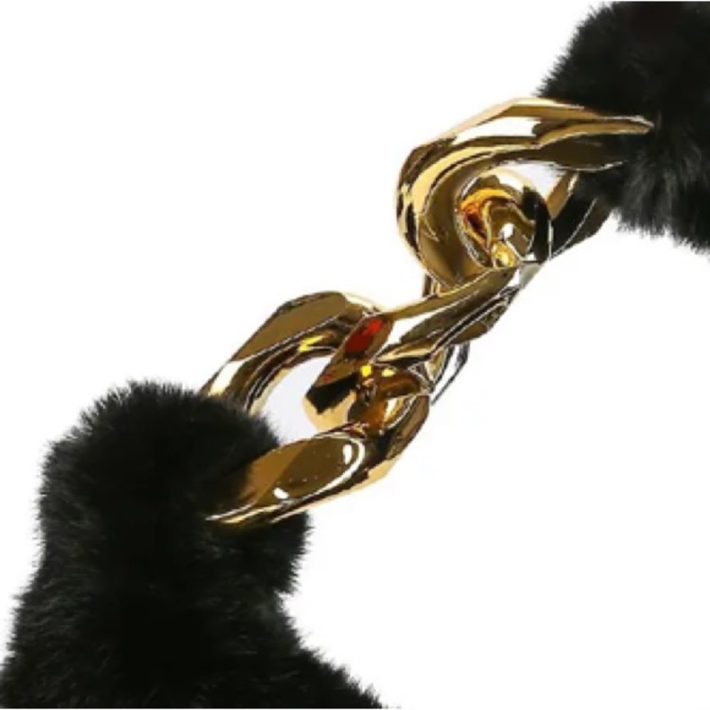 HP! Faux fur bag with chunky gold chain in black. Brand new! - Picture 11 of 13